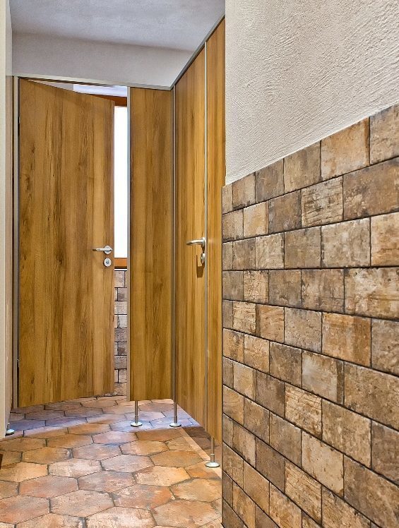 Dekor Chalet Oak Natur・Beschlag Edelstahl U-Form・Aluminium EV1 eloxiert